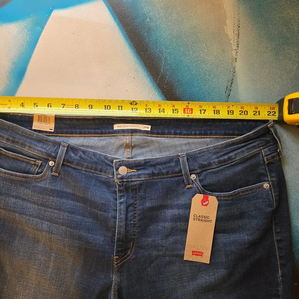 Levi Strauss & Co 414 Classic Straight Mid Rise Easy Through Hip Thigh Jeans 24W